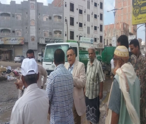 مدير عام المنصورة يتفقد اعمال ازاحة مياه الامطار