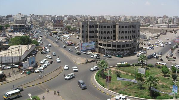  : مواطن يناشد مدير أمن عدن وقيادة الحزام الأمني بحماية ارضيته من بسط مسلح