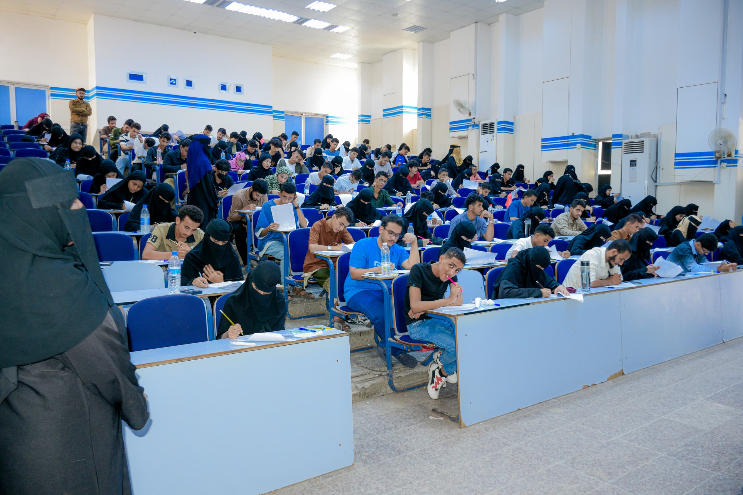 جامعة عدن تدشن امتحانات المفاضلة بكلية الطب والعلوم الصحية