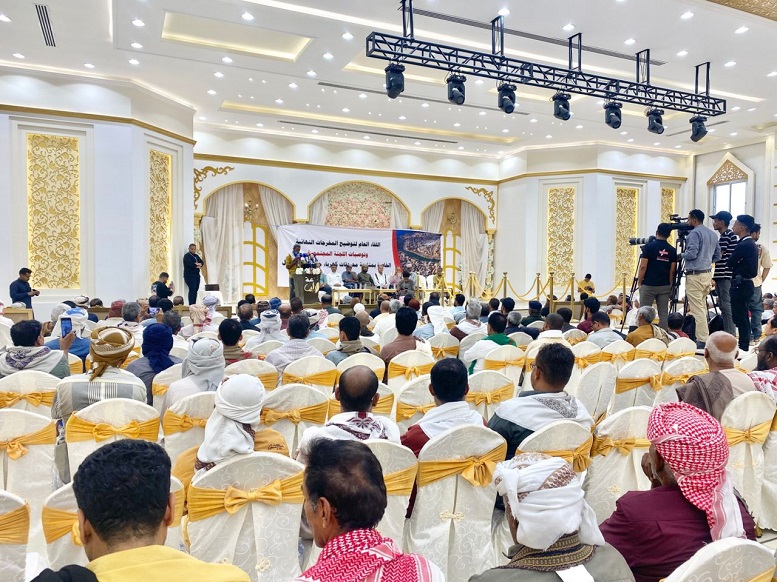 اللجنة المجتمعية تعقد لقائها العام وتدين استخدام ملف الكهرباء للضغوطات السياسية بالمكلا 