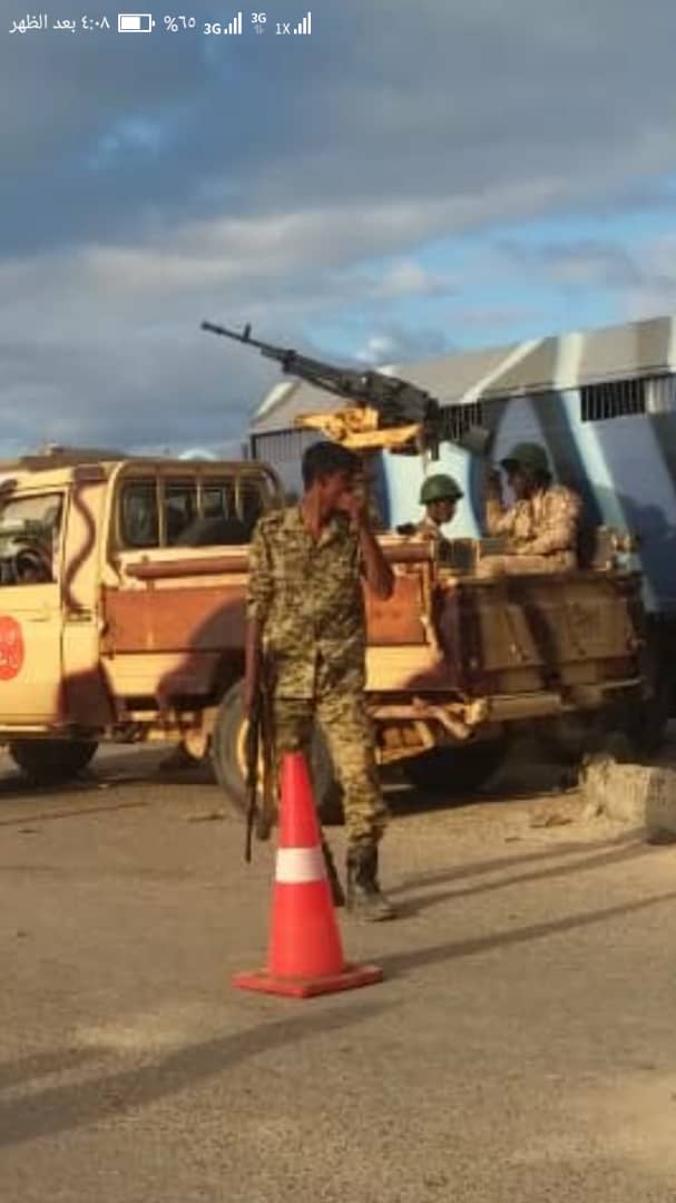  : مسلحون موالون للإصلاح ينتشرون شرق مدينة حديبو بسقطرى