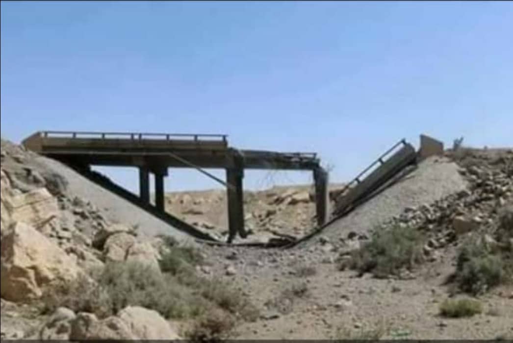  : مليشيات الحوثي الإجرامية جسر هام رابط بين مريس ودمت 