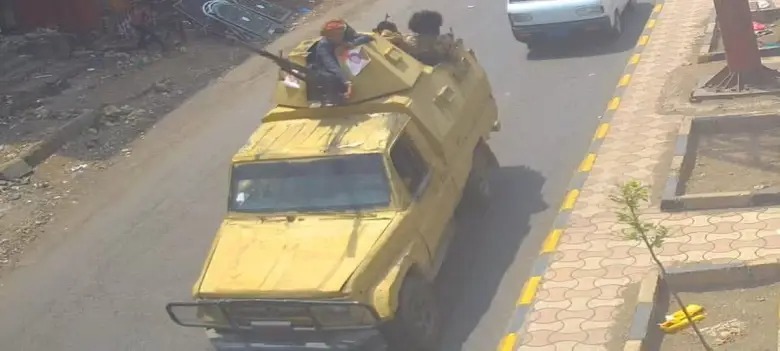 غضب شعبي جراء هجوم مسلح استهدف المجمع القضائي في تعز