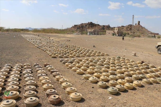  :  ضبط خلية نسائية حوثية تلغّم الأسواق بالجوف