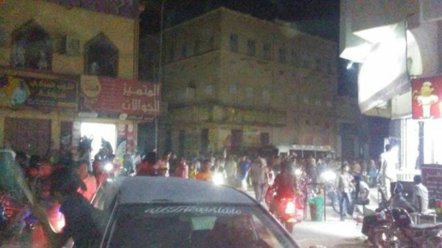  : حضرموت .. أهالي القطن يباركون إتفاق الرياض باطلاق الالعاب النارية