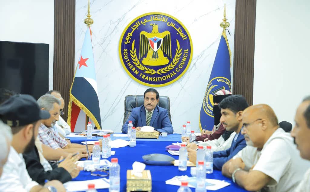أمانة الانتقالي تناقش تقرير المشهد الاقتصادي والخدمي في الجنوب
