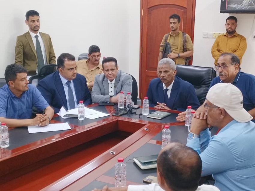 محافظ لحج: مستمرون في تثبيت سعر الصرف وضبط السوق لصالح المواطنين