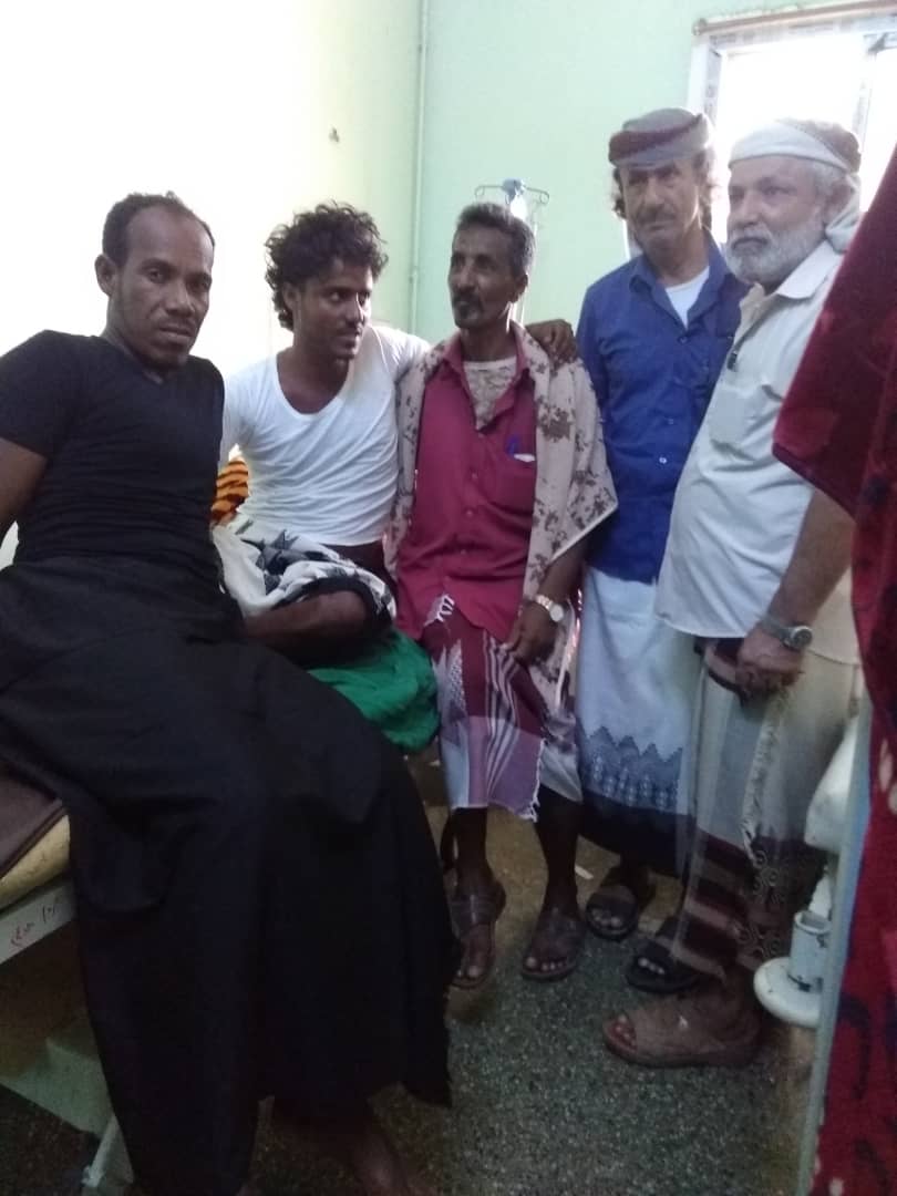  : القيادة المحلية لانتقالي مكيراس تزور الجرحى من ابناء احور بمستشفى الجمهورية