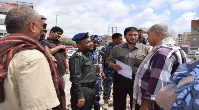 مديرا أمن ساحل حضـرموت والأشغال العامة يتفقدان مبنى شرطة الديس والمكافحة سابقاً