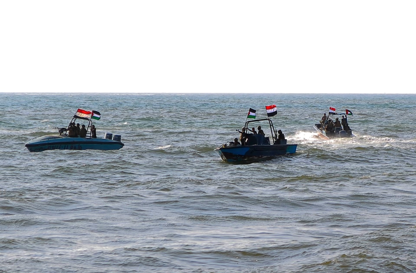  أمريكا: الحوثيون اختطفوا ناجين من طاقم السفينة "إترنيتي سي" بعد إغراقها