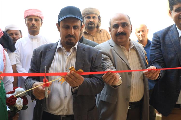 المحافظ بن ماضي يدشّن مشاريعًا تعليمية نموذجية جديدة بالمكلا 