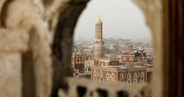  : صنعاء : يمني يقتل زوجته ويصيب ثلاثة اخرين