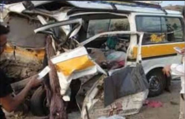 سقوط ضحايا في حادث مروري مروع على خط عدن - تعز