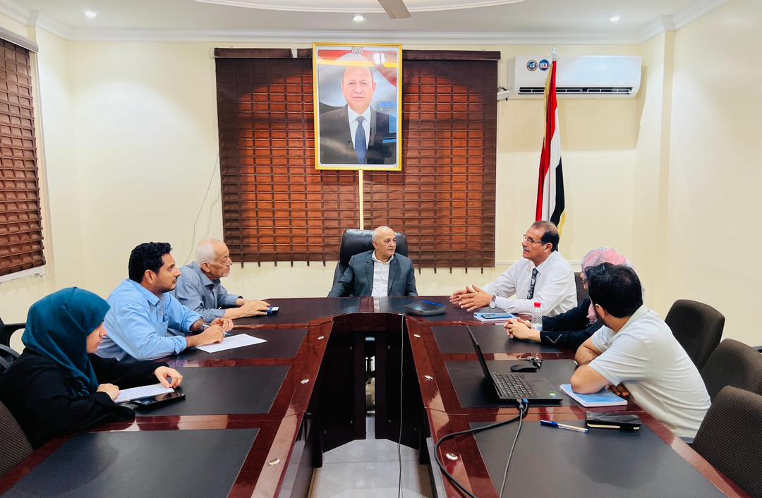وزير المياه يبحث مع شركاء دوليين دعم إمدادات المياه في عدن وتعز ولحج  