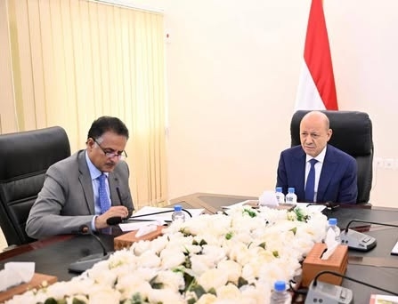 مسؤول أمريكي يكشف عن تعاون رشاد العليمي مع الحوثيين .. يجب عليه التنحي وإلا سيواجه الاعتقال