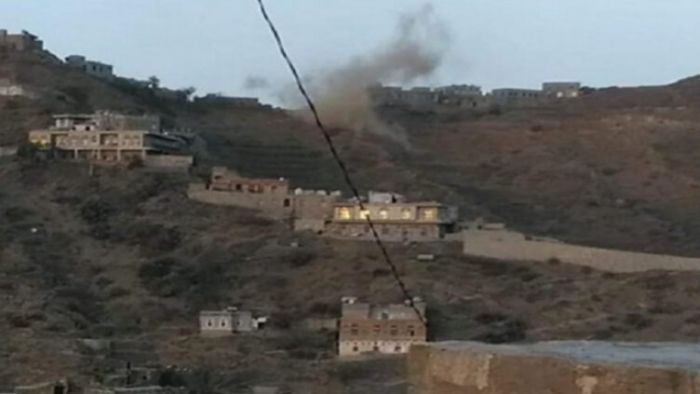 جماعة الحــوثي تقصف الأحياء السكنية غرب تعز