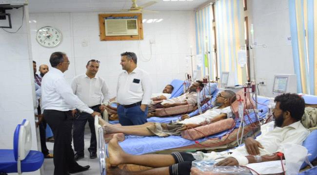  : مدير صحة شبوة يستقبل وفد من شركة "رويال فارما" ويتفقد مراكز غسيل الكلى بالمحافظة