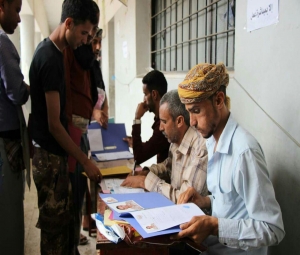  : افراد الجيش والأمن في المناطق الجنوبية يطالبون التحالف التدخل للأفراج عن مرتباتهم لدى الشرعية