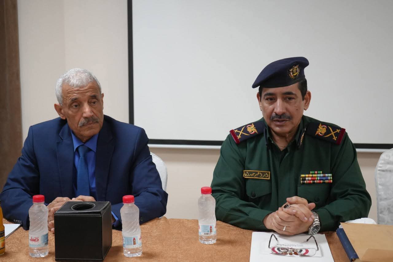 وزير الداخلية يبحث مع اللجنة العسكرية والأمنية تنفيذ موجهات القيادة الرئاسية في عدن