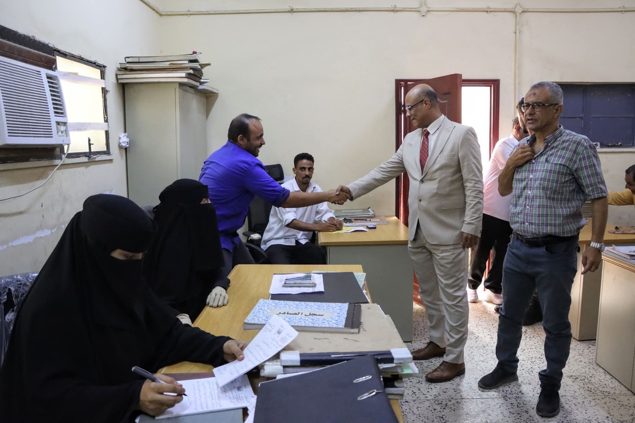رئيس نيابة استئناف جنوب عدن: مستمرون في أداء رسالتنا.. والإضراب لا يعني تعطيل مصالح المواطنين