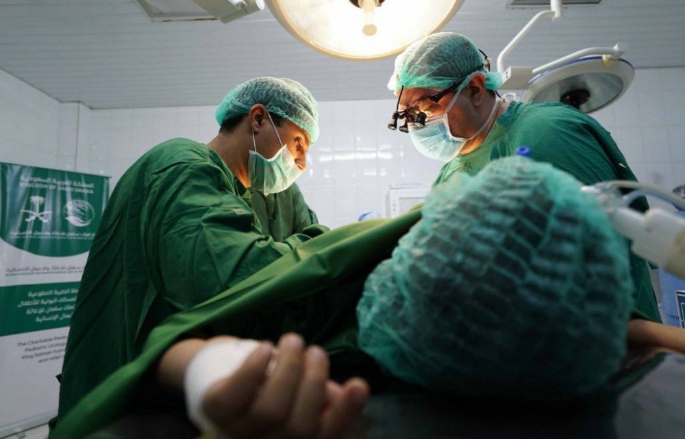  : مركز الملك سلمان للإغاثة يدشن الحملة الطبية لجراحة التشوهات الخلقية للمسالك البولية للأطفال في سيئون