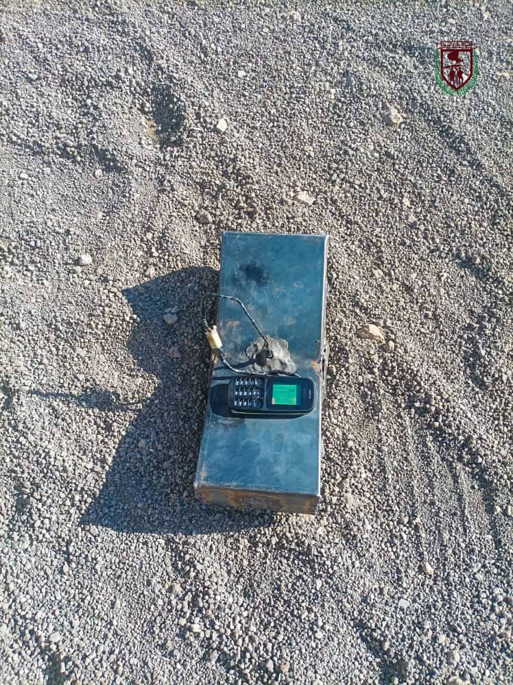 قوات دفاع شبوة تفكـ.ـك عبـ.ـوة ناسـ.ـفة كانت معدة للتفجـ.ـير عن بعد بين منازل المواطنين